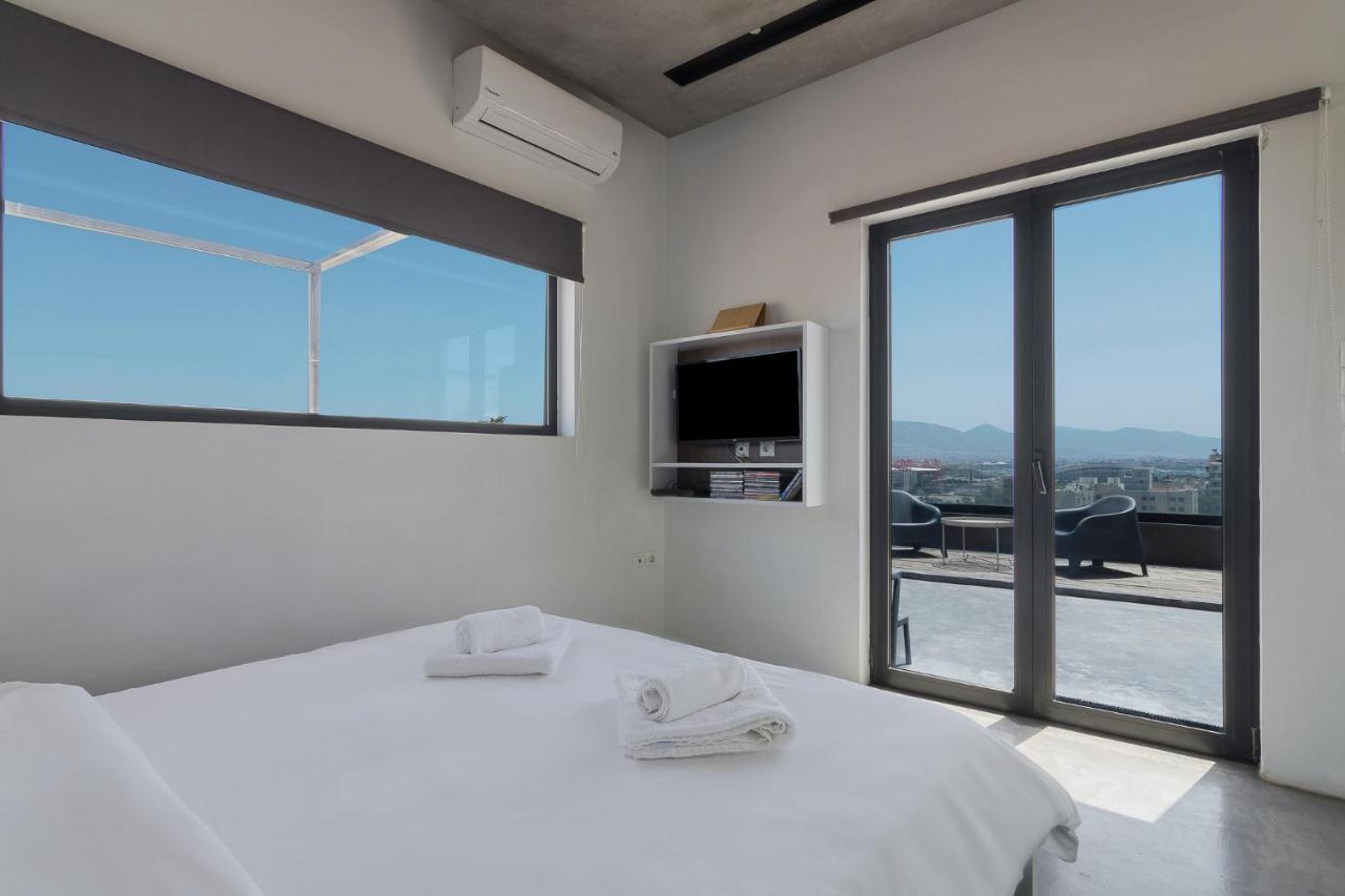Apartment With Terrace In Piraeus Exterior photo